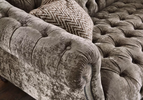 Chesterfield divano a tre posti marrone, design couch a tre posti di lusso.