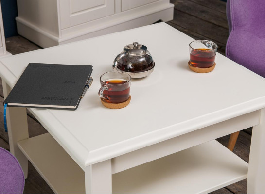 Tavolino da caffè in legno. Tavolo da design per tavolino da salotto.