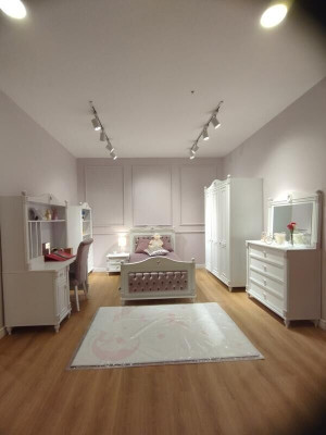 Set completo per la camera dei bambini di design. Set camera da letto mobili per bambini e ragazzi.