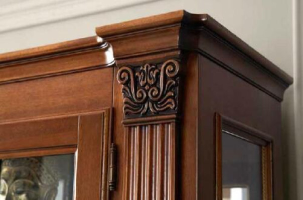 Soggiorno stile antico in legno, mobile porta tv in stile barocco italiano.
