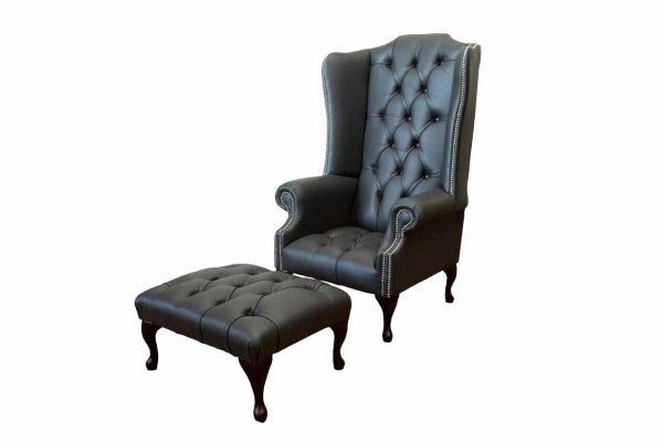 Poltrona con pouf, poltrona imbottita di design Chesterfield con schienale alto, nuova.