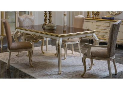 Tavolo da pranzo francese in stile classico barocco e rococò nuovo.