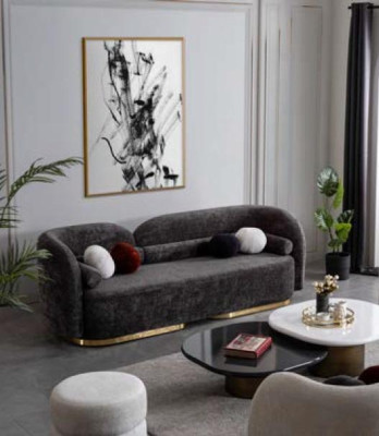 Comodo divano a tre posti per il soggiorno in stile moderno. Nuovo modello.