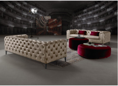 Set di divani Chesterfield di lusso da 3 posti + 3 posti in beige.