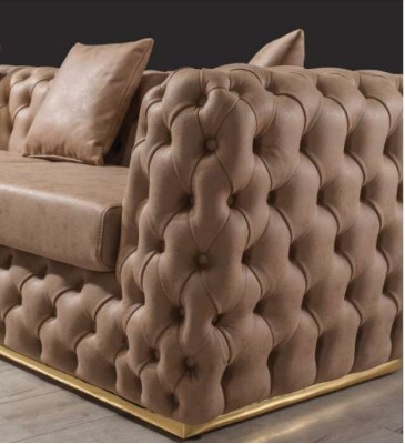 Chesterfield set di divani 3+3+1+1 posti in pelle beige.