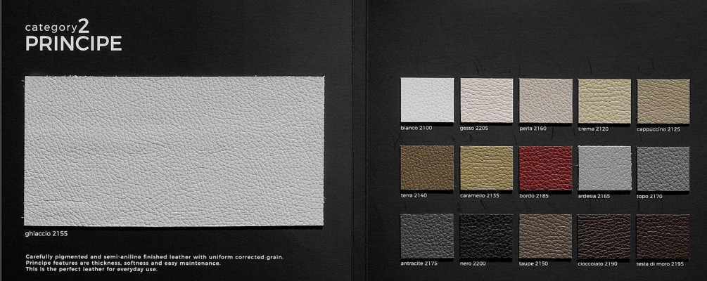 Divano angolare ad L in pelle di lusso per il soggiorno con divano imbottito dal design.