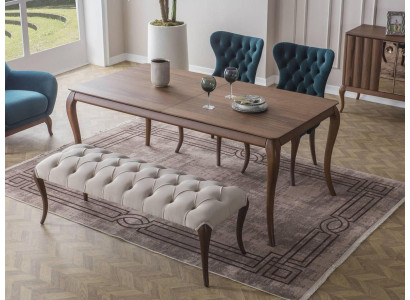 Banco da pranzo Chesterfield e 4 sedie imbottite per sala da pranzo.