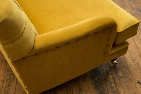 Giallo Chesterfield tessuto imbottito divano a tre posti design salotto