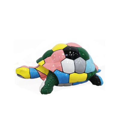 Astratta figura del designer per il soggiorno. Statua moderna di una tartaruga dipinta in modo vivace, altezza 109cm.   Abstracte designerfigur für das Wohnzimmer. Moderne Schildkrötenstatue, lebhaft bemalt, Höhe 109 cm.