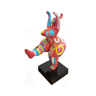 Arte astratta del designer, graziose statue di figure colorate, sculture e statue dipinte.   Arte astratta del designer, graziose statue di figure colorate, sculture e statue dipinte.