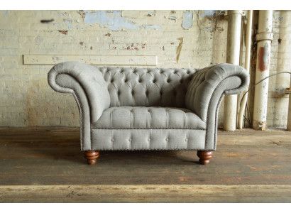 Chesterfield Design divano in tessuto Poltrona 1.5 posti Divani imbottiti Lounge in velluto grigio.