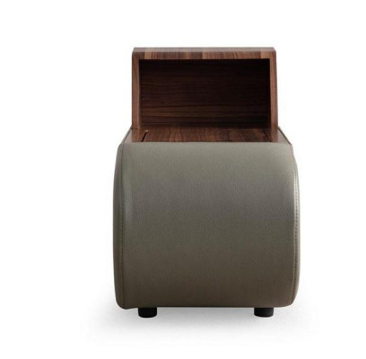 Sofà d'angolo in tessuto verde chiaro per soggiorno, design imbottito a L.