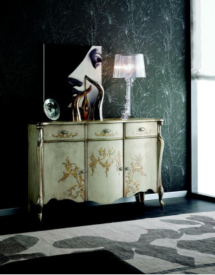 Mobili di design in stile barocco, comò di lusso in legno italiano.