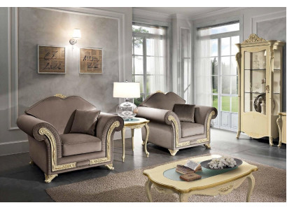 Vetrina in legno, armadi di lusso, design classico dell'armadio, vetro, mobili italiani.