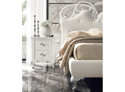 Letto matrimoniale di lusso con cornice letto moderna di lusso in stile italiano nuovo.