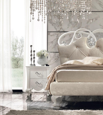 Letto matrimoniale di lusso con cornice letto moderna di lusso in stile italiano nuovo.