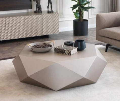 Soggiorno tavolino design mobili di lusso arredamento divano beige.