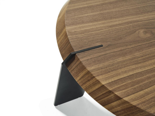 Tavolini d'appoggio rotondi design di lusso in marrone per il salotto. Nuovi.