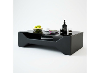 Tavolino design in vetro e pelle per il soggiorno.