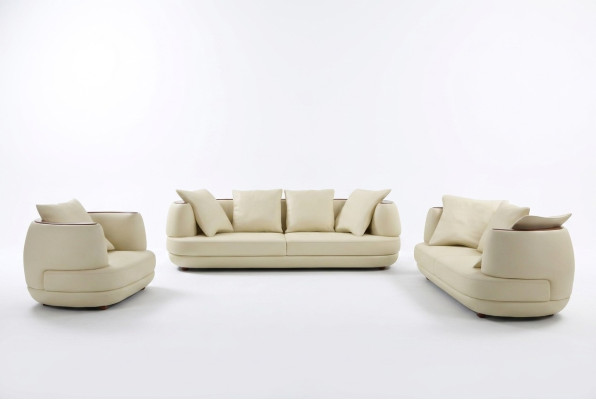 Divano componibile in design 3+2 in pelle imbottita per il soggiorno.