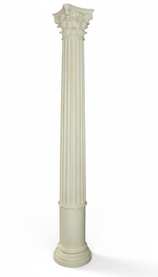 Stile antico, arredamento dell'hotel, lobby del ristorante, colonne, colonna XXL 275cm, stile romano.   Stile antico, arredamento dell'hotel, lobby del ristorante, colonne, colonna XXL 275cm, stile romano.