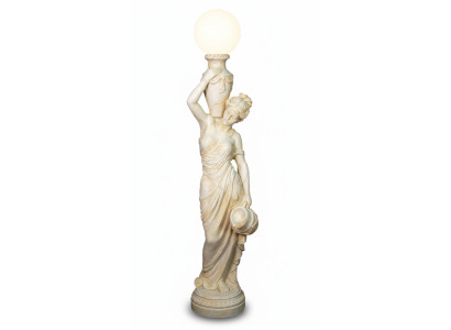 Antico lampadario da terra in stile antico a grandezza naturale con illuminazione.