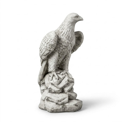 Statua dell'aquila del giardino, scultura decorativa di figure, statue e sculture decorativi.   Statua dell'aquila del giardino, scultura decorativa di figure, statue e sculture decorativi.