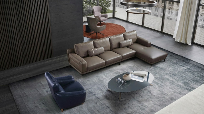 Divano angolare design in pelle per salotto.