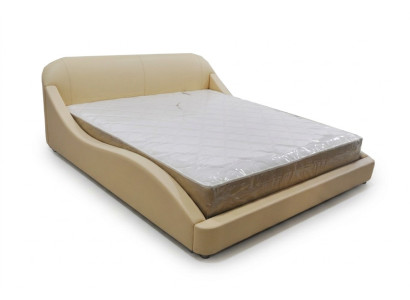 Nuovo, moderno e confortevole letto per la camera da letto.