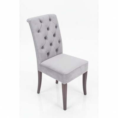Design poltrone Chesterfield imbottite per hotel gruppo tessile.