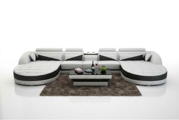 Design moderno divano ad angolo a forma di U per un soggiorno elegante.