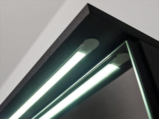 Mobiletto da parete con specchio per bagno con specchio LED da 60 cm.