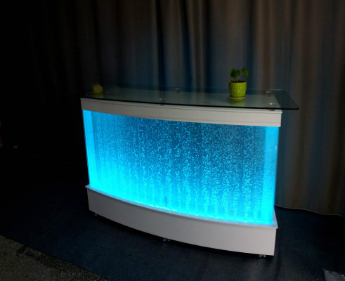 Design acquatico parete bar bancone colonna tavoli di lusso illuminati
