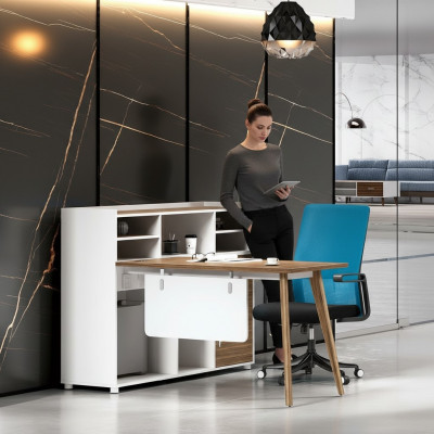 Scrivania da ufficio di lusso in legno dal design moderno e colori chiari