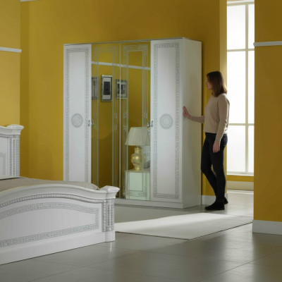 Guardaroba di lusso per abiti, armadietti lucidi da designer, mobili in legno per la casa, nuovi.