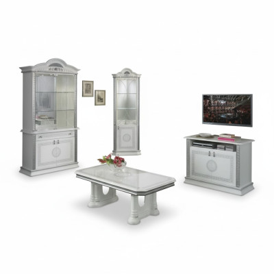 Sala da pranzo completo, tavolo, credenza, tavolino, vetrina, set nuovo.