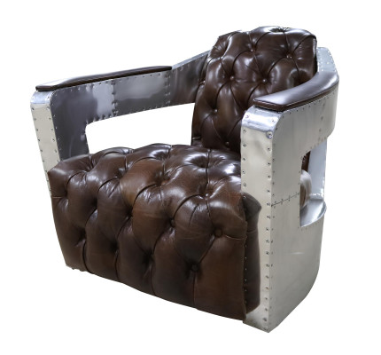 Bello Vecchio Chesterfield Poltrona alata con schienale alto da club.