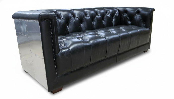 Divano Chesterfield 3 posti vintage in vera pelle da aviatore di aereo in alluminio.