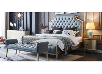 Un letto da designer di alta qualità in stile Chesterfield per la tua camera da letto.