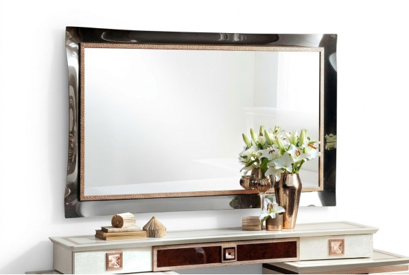 Specchio a cornice in legno di design classico per soggiorno con credenza per ingresso in stile barocco rococò