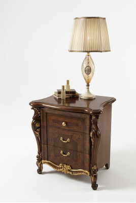 Classico comodino da console, tavolino da notte, tavoli ausiliari, console da camera nuova in legno.
