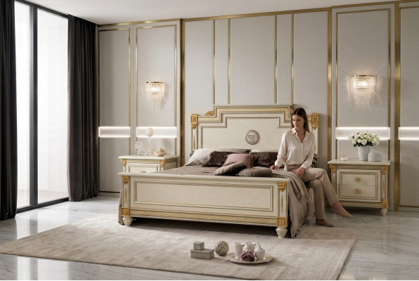 Letto + 2x comodini 3 pezzi. Set camera da letto di design di lusso stile barocco.