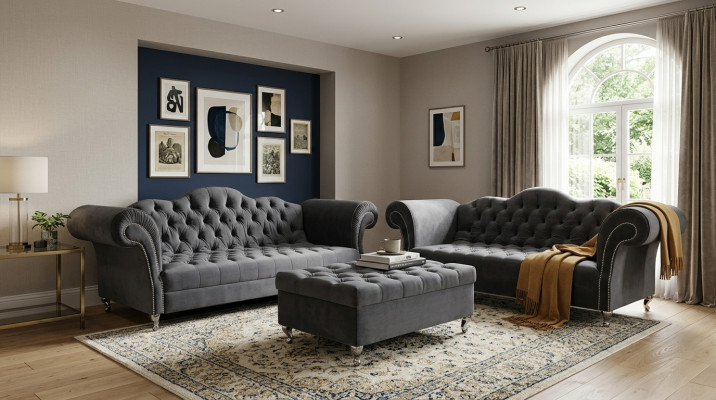 Divano Chesterfield in tessuto e pelle con set da 3 + 2 posti e poggiapiedi.
