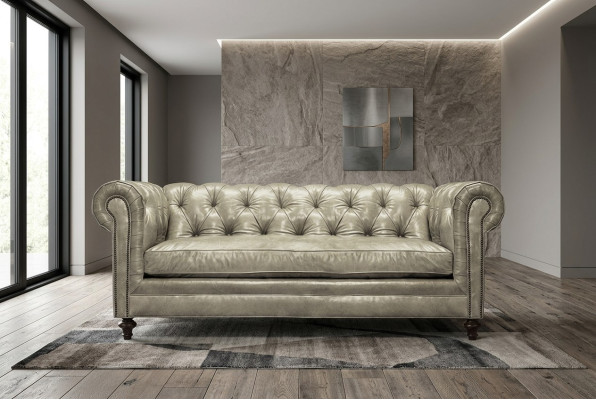 Chesterfield divano di lusso in pelle imbottito 3 posti nuovo.