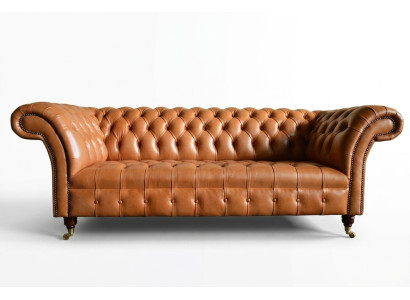 Marrone chiaro divano Chesterfield design moderno a tre posti.