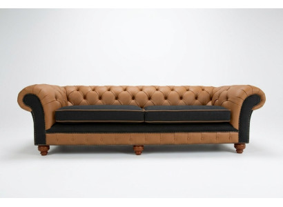 Divano Chesterfield marrone a 4 posti in velluto e pelle design.