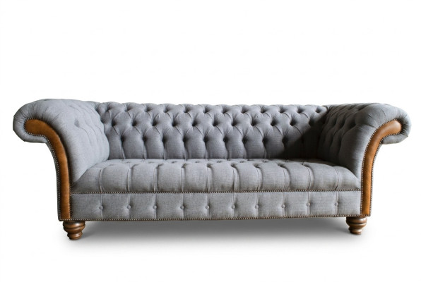 Sofà Chesterfield grigio nobile a tre posti per soggiorno di lusso