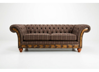 Sofà classico Chesterfield 3 posti, divani di design, divani imbottiti in pelle marrone.