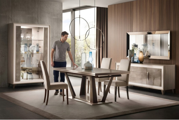 Tavolo da pranzo di design classico stile italiano Mobili Tavoli Marrone chiaro