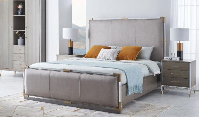 Set da camera da letto classico 3 pezzi. Letto classico + comodino Letto matrimoniale